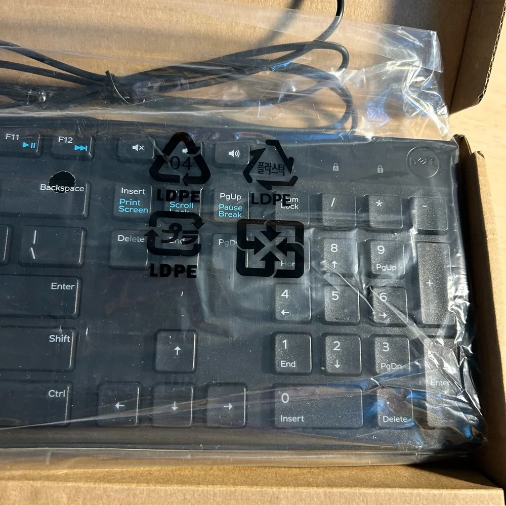 Dell Wired Slim Keyboard KB216-BK-US - Standard Desktop Multimedia USB - Black